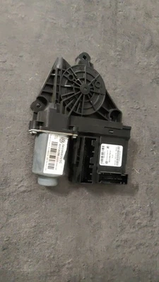 Moteur essuie-glace avant gauche Volkswagen 5K0959701C 5K0959793A - Photo 1/3