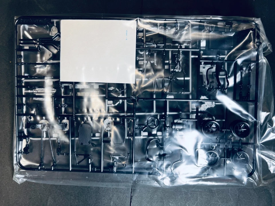 TAMIYA 1/20 HONDA RA272 1965MEXCO F1. Articolo 20043 dal Giappone - Immagine 4 di 4