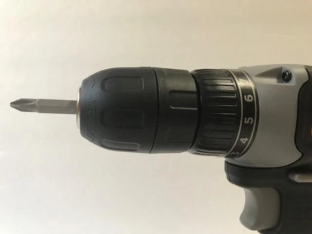 Black & decker bcd702 2024 20v max drill driver