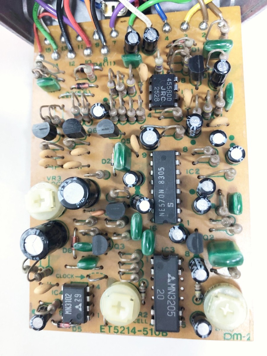 BOSS DM-2 Analog Delay 1983 Vintage Guitar Effect Pedal Made in