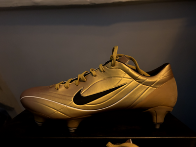 BN NIKE MERCURIAL VAPOR II Gold FG Ronaldo R9 Size 43 9 8,5 RARE | eBay