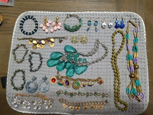 vintage estate bracelet necklace earing costume jewelry lot 99 pieces