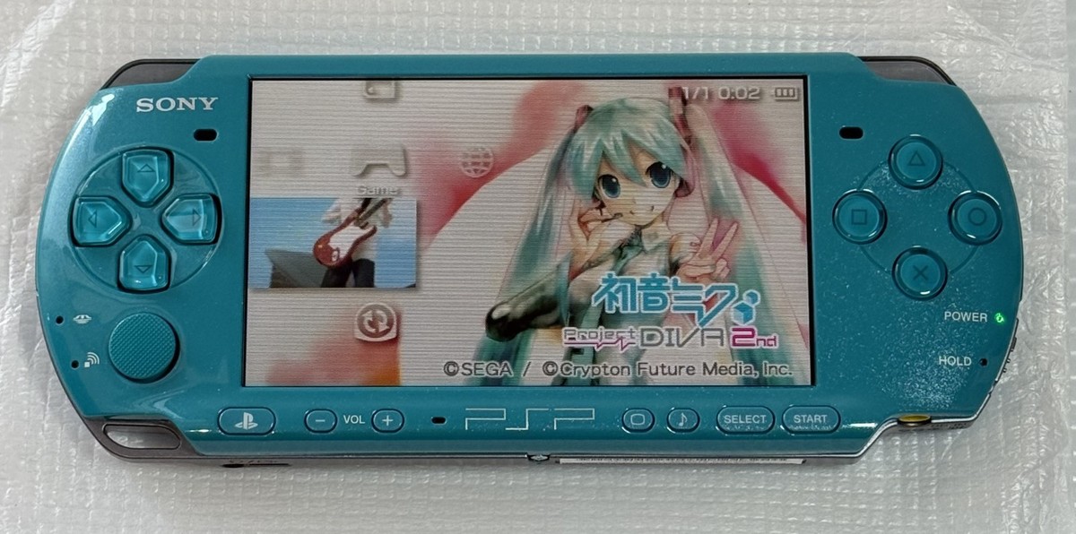 Sony PSP-3000 Console Miku Hatsune DIVA 2nd Limited Edition - Open
