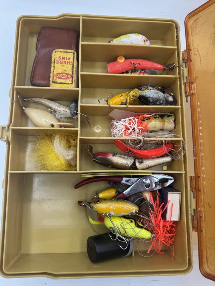Lot De Leurres Mouche Plats Beno Années 30-80 - Heddon, Rapala, Bois Et Plastique