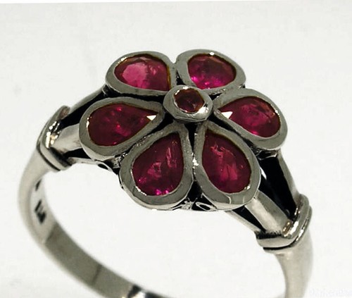 Solid Gold Natural Ruby Daisy Flower Blossom Ring – Custom Made to Size 9K/ 18K - Picture 5 of 5