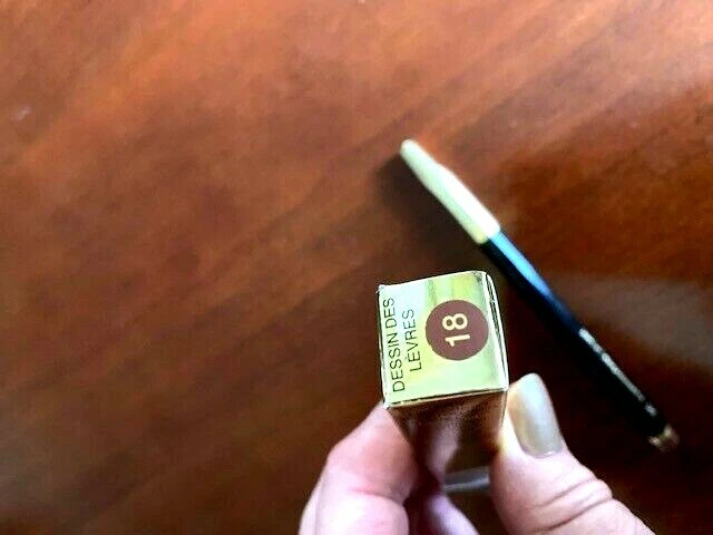 BNWB Yves Saint Laurent Dessin Des Levres - Lip Liner #18 BROWN~ 0.03 oz - Image 3 of 4