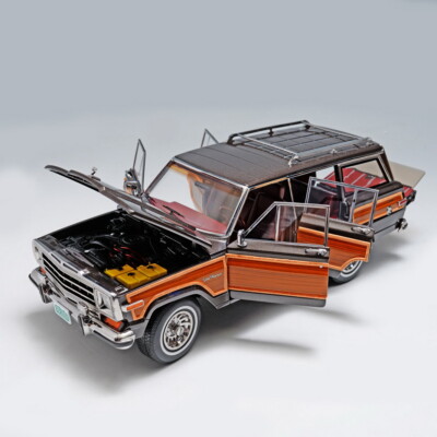 DD Model 1/18 Scale Jeep Guand Wagoneer Brown Diecast Car Model