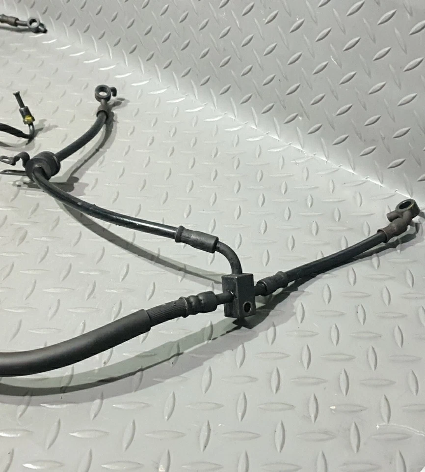 Mangueras y distribuidores de líneas de freno ABS delanteras y traseras Honda CBF 600 SA 2008-2013 Foto 3 de 4