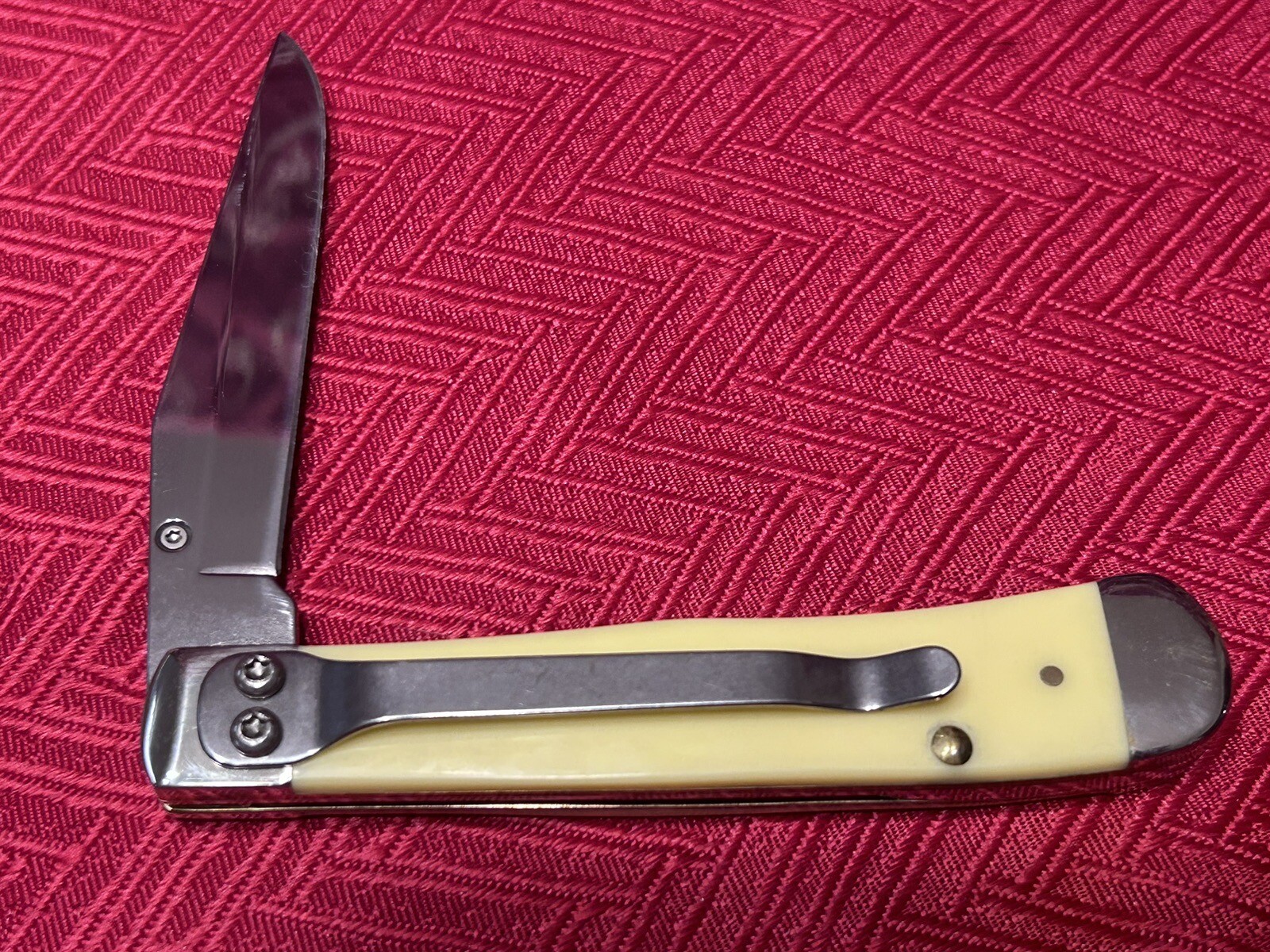 New Case XX Kickstart Yellow Synthetic Trapperlock A/O 3154AC SS 10 Dot