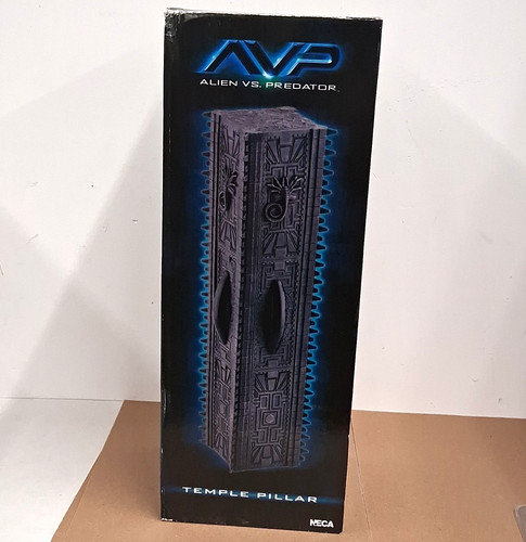 AVP Alien vs Predator NECA Temple Pillar Reel Toys