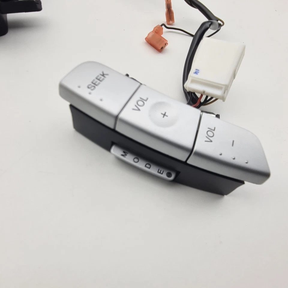 Ford Falcon BA BF Silver Steering Wheel Control Buttons G220 FPV XR SR XT G220 - Image 4 of 4