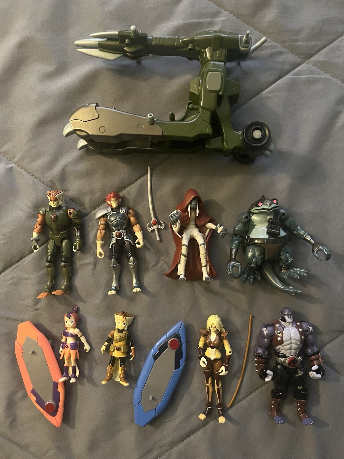 S 2011 Loose Lot Of 8 Figures And Lizard Cannon