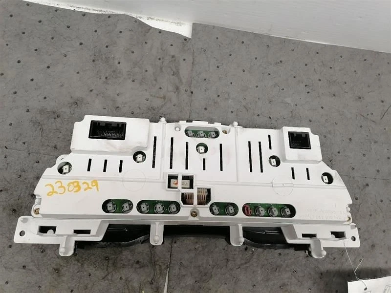 1999-2000 Ford Mustang Speedometer Cluster OEM 150 MPH Without Anniversary — 第 2/4 张图片