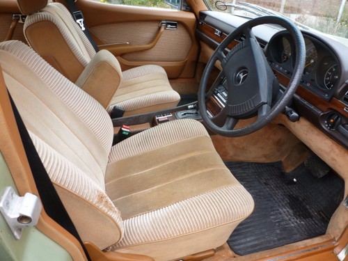 CLASSIC MERCEDES W116 280 SE - Picture 4 of 12