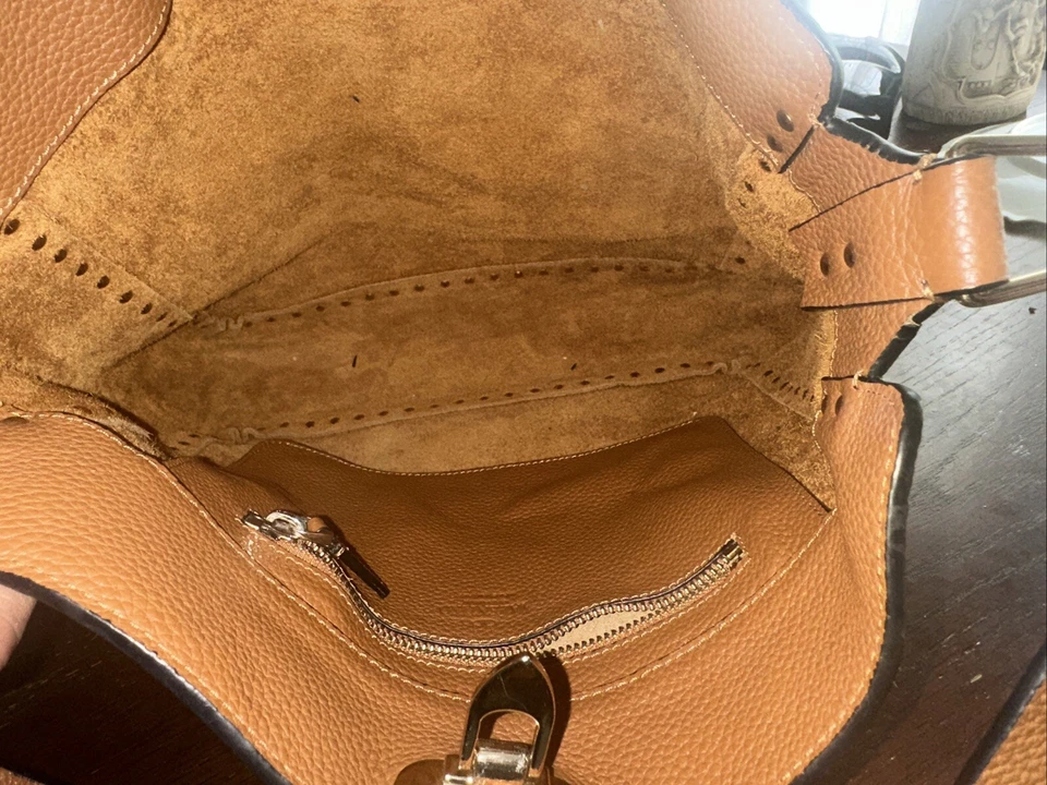 Bolso Bandolera Hobo Mensajero Rockstud Cuero Marrón Coñac Valentino Garavani Foto 3 de 4