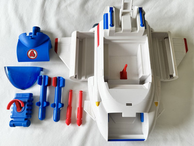 ORIGINAL VTG FANTASTIC FOUR SKY SHUTTLE COMPLETE NO BOX NO FIGURE