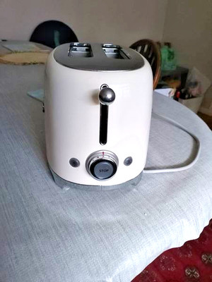 Smeg TSF01CRUK Retro 2-Scheiben-Toaster weiß | 6 Bräunungsstufen |