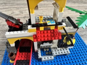 LEGO Set # 6263 Pirates: Imperial Guards Outpost 100% Complete