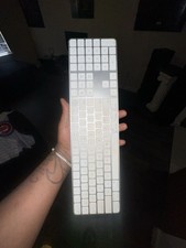 GENUINE Apple Magic Keyboard w/ Touch ID and Numeric Keypad A2520 ORIGINAL BOX