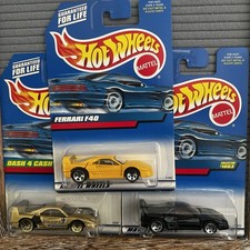 Hot Wheels Lot Of 3 Ferrari F40 - Vintage  NIP - Different Colors - Rear Opens 
