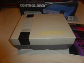 NINTENDO NES CONTROL DECK HOME CONSOLE GREY SYSTEM NES-001 ENTERTAINMENT SET
