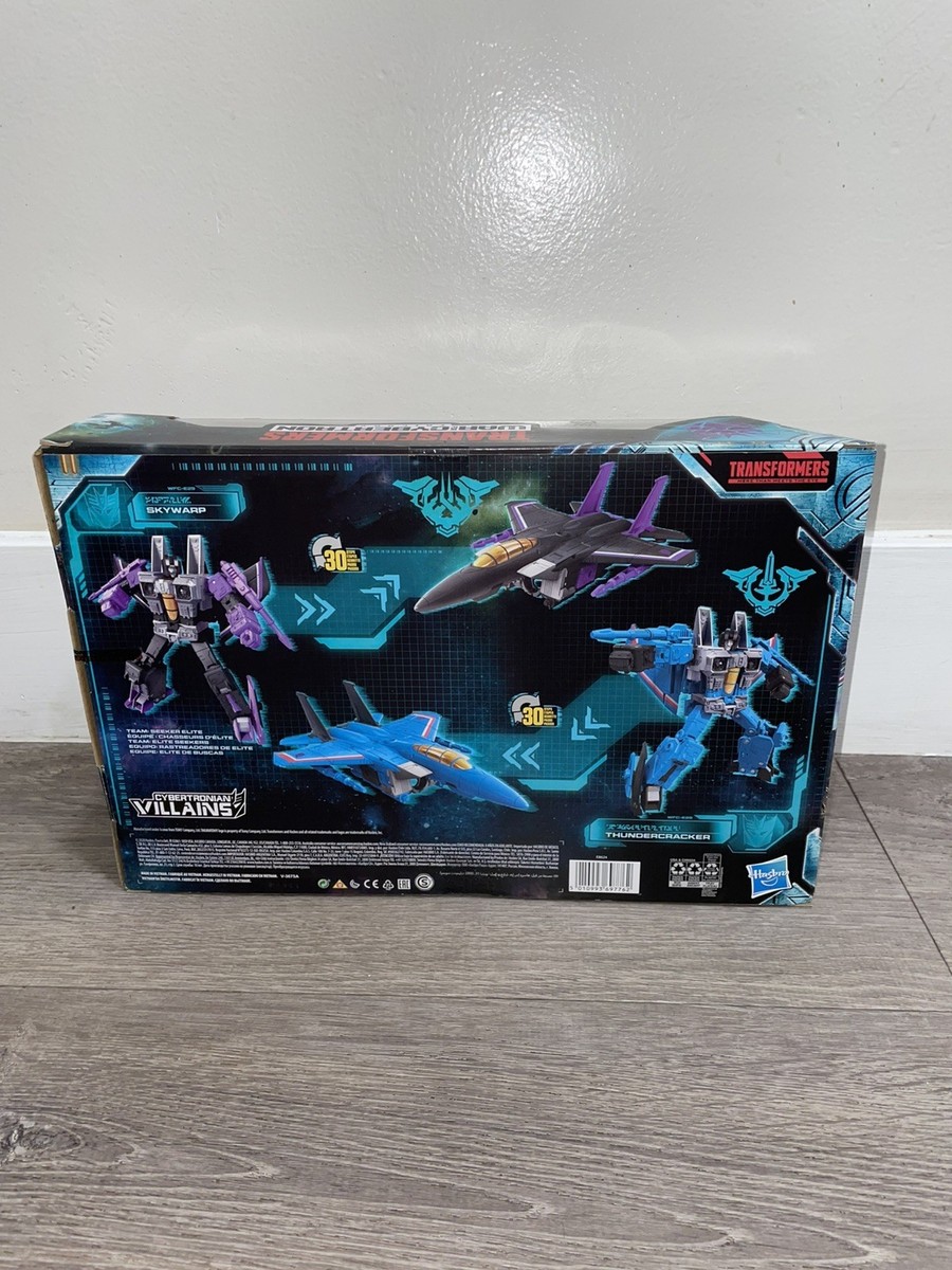 Hasbro Transformers: Earthrise Voyager Skywarp and Thundercracker