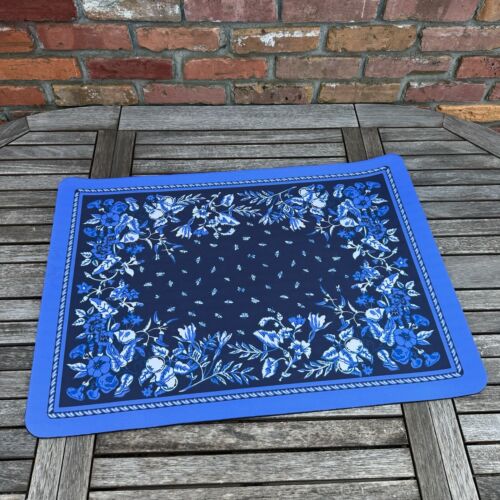 Williams Sonoma Provence Cushioned Kitchen Mat Blue Multicolor 31”x22” Spot Read - Afbeelding 1 van 6