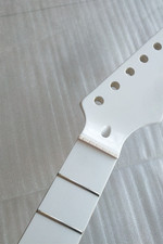 22 Fret Electric Guitar Neck Maple fingerboard white gloss