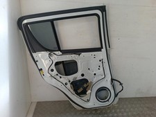 Porte arrière et accessoires Suzuki SWIFT