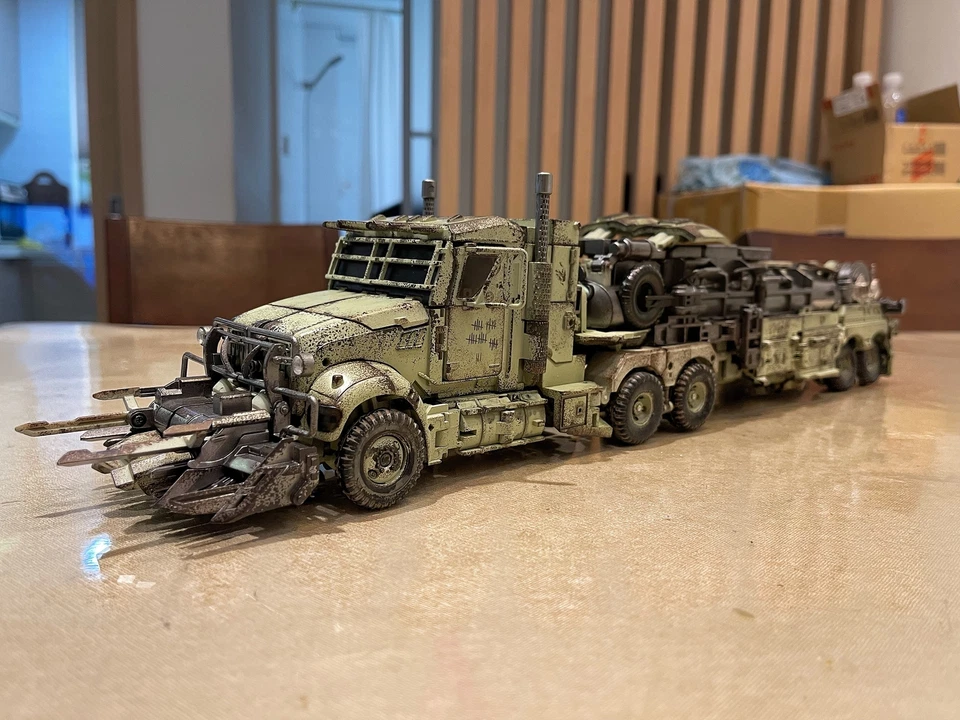 Unique Toys R-05 Desperado MegaBattle Damaged Version Figure Toy - Image 2 of 4