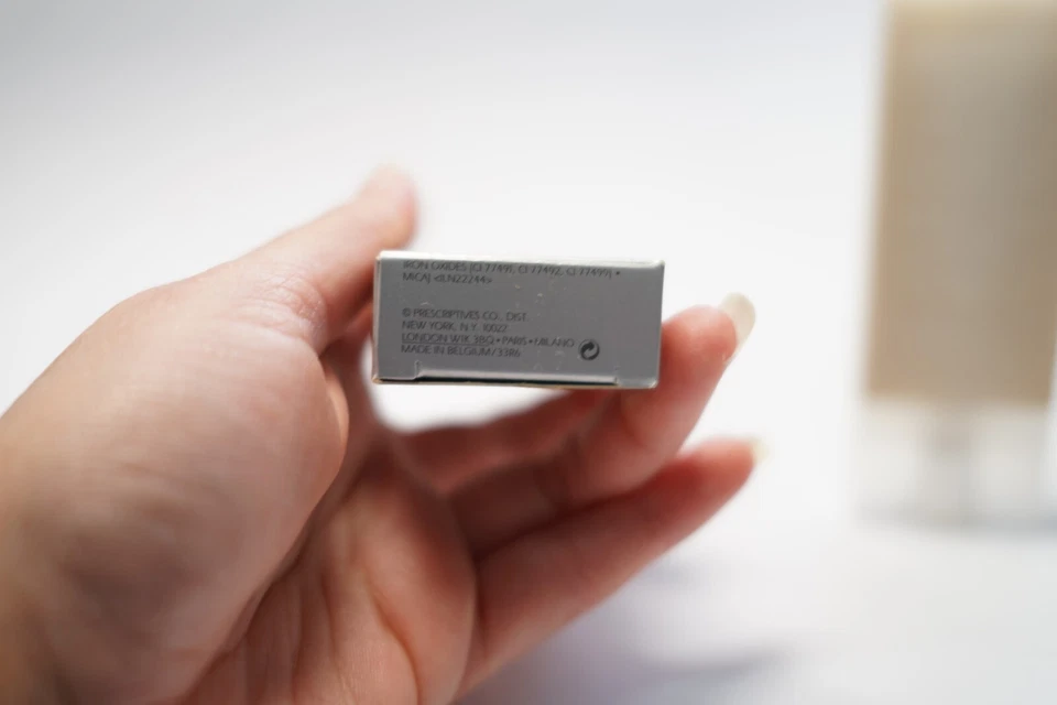 Rare Discontinued Prescriptives Traceless Skin Responsive Tint Level 1 -1oz - Image 4 of 4