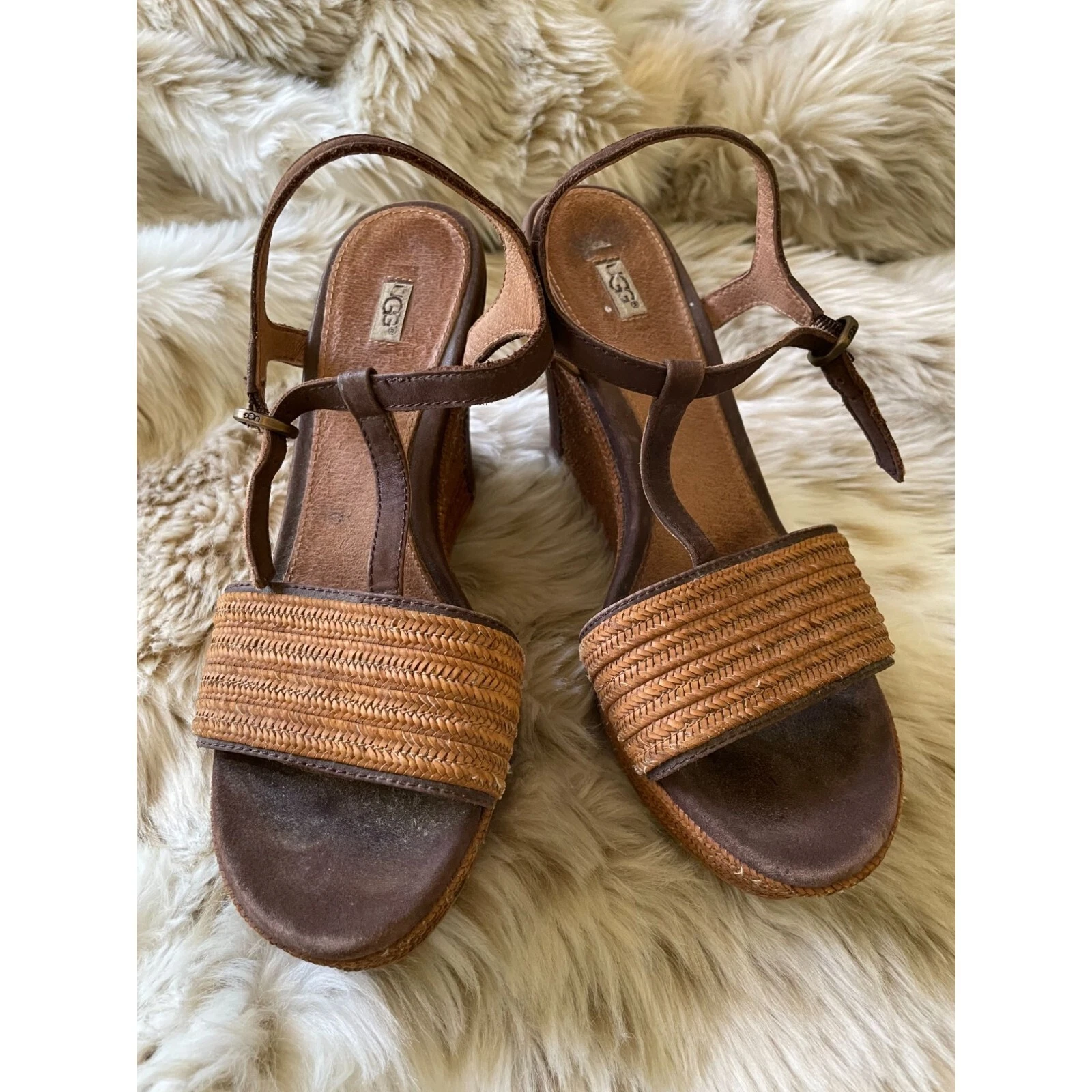 Sandali UGG donna in pelle e tessuti zeppa paglia marroni