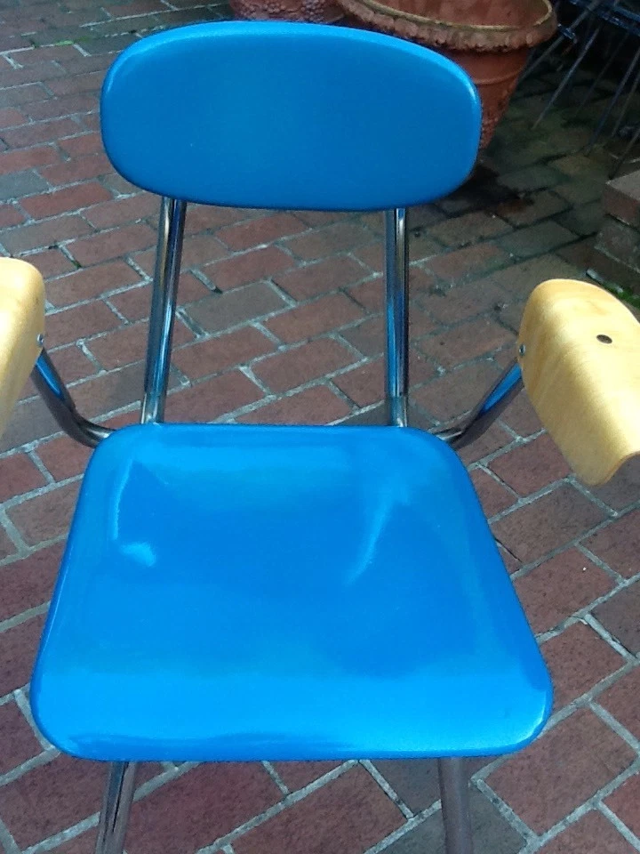 Silla de colección Mid Century Ivy League con brazos - melamina / cromo - muy buena Foto 2 de 4