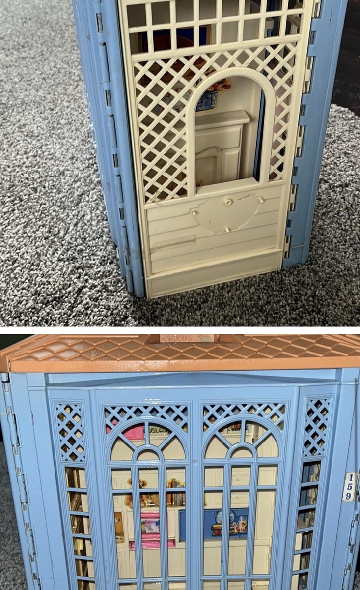 Vintage 1999 Barbie Fold Out Family Cottage