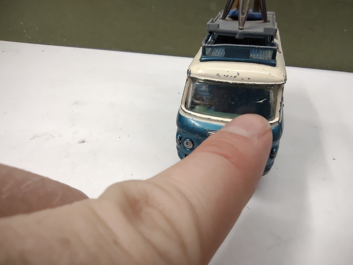 Corgi Commer Bus 2500 Series TV Film Camera Man | eBay UK