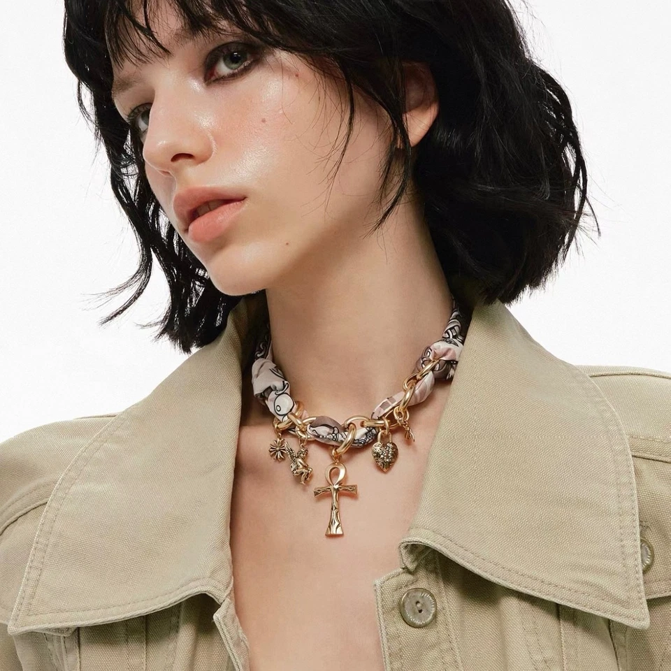 Collar Cruz Ankh Gótico Vintage - Retro Oro Dije Bufanda Cadena Estética Oscura Foto 4 de 4