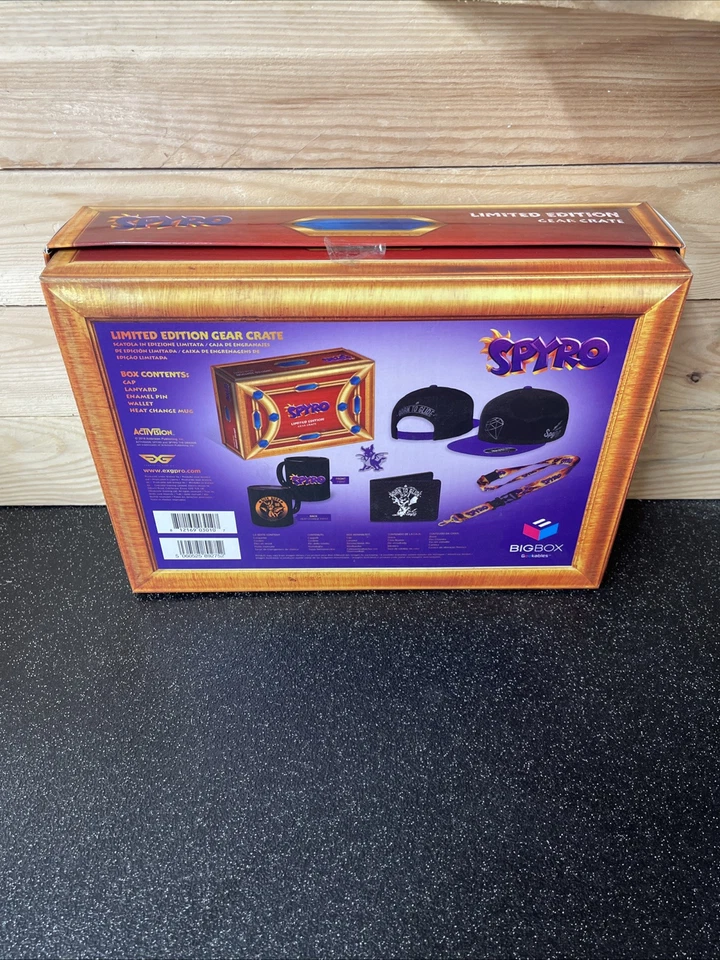 New Gaming Spyro Big Box Limited Edition Gear Crate Cap Mug Wallet Pin & Lanyard - Image 2 of 3