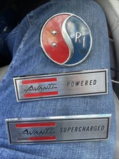1950S Studebaker Car Emblems ￼