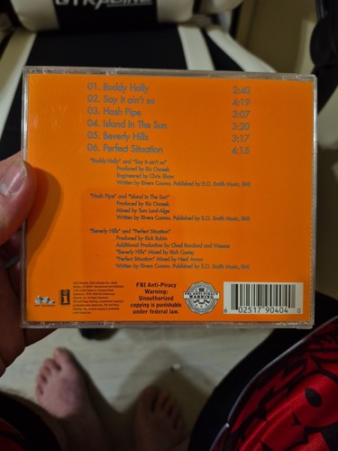 WEEZER • SIX HITS • 6 TRACK EP CD • TESTED WORKS GREAT • FAST FREE SHIPPING - Picture 2 of 3