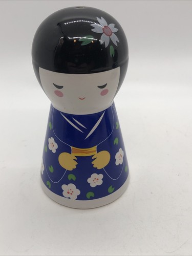 Asian Kokeshi Salt Pepper Shakers 4” Tall Blue Kimono Flowered Kokesha - Picture 2 of 14