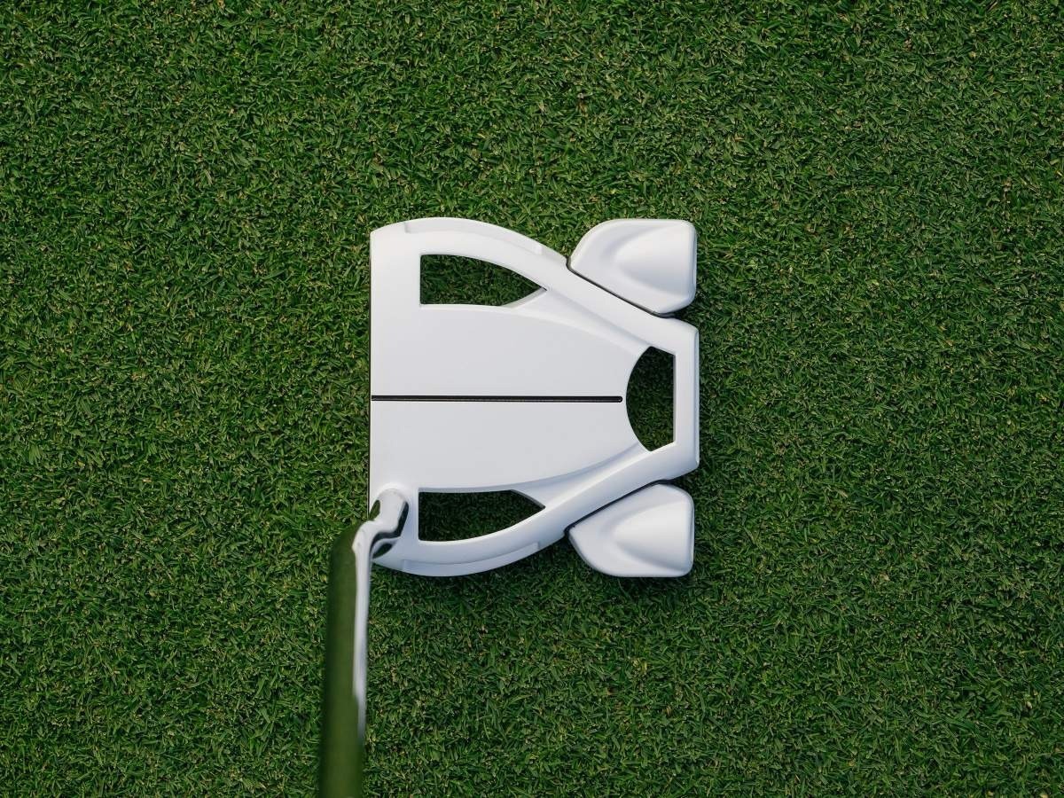 TaylorMade Spider GHOST white Putter Double Bend Mallet Steel