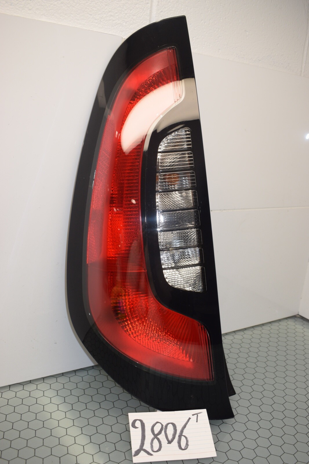 14 15 16 17 18 19 Kia Soul DRIVER Side Tail Light Used Rear Lamp #2806-T 