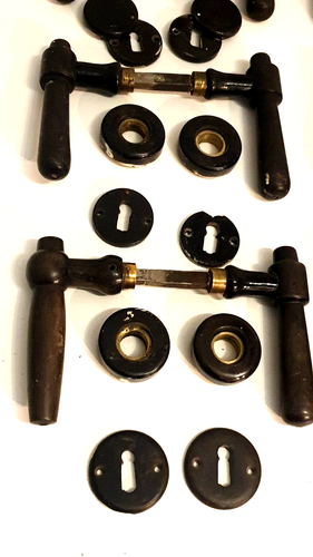 1 v. 6 Türgarnituren / Türbeschläge / Türdrücker / original um 1920 - Bild 4 von 8