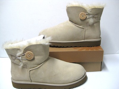 ugg 3352
