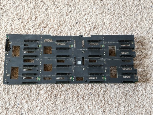 Dell EqualLogic 6110XV 24x 3.5" SAS Drive Backplane P/N 04FMJV - Picture 2 of 2