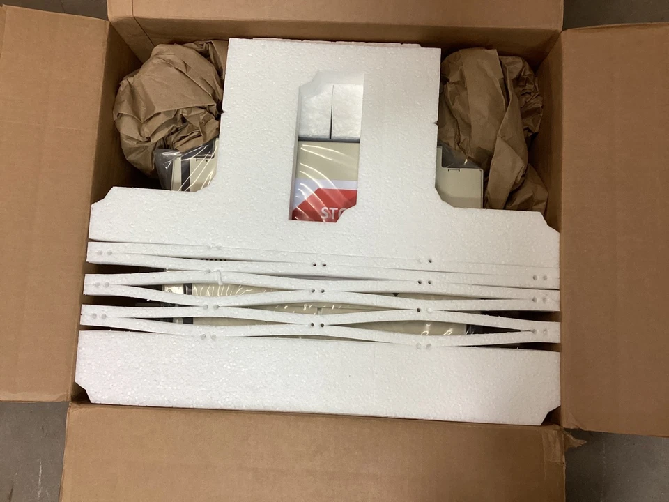 ClearField 4RU FieldSmart FxMP Optical Component Chassis T-GKA-000-Z0Z-BZZ - Image 3 of 4