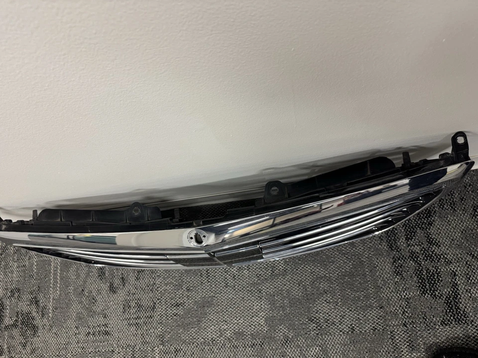 2016 Mercedes Benz S63 Amg Front Grill - Image 2 of 4