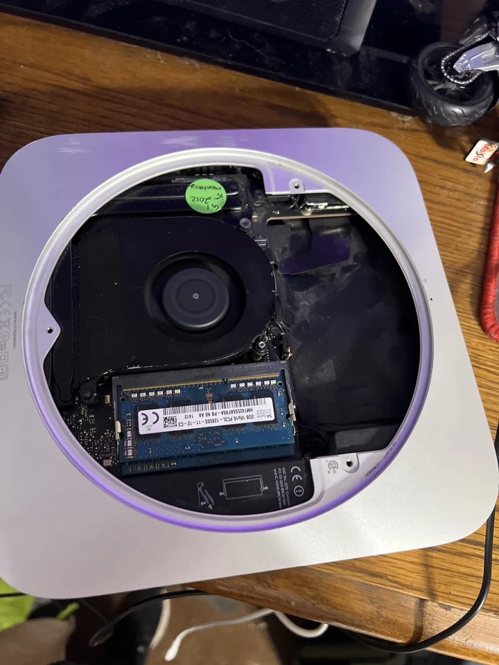 Apple Mac Mini 2012 A1347 2.5GHz Intel i5 - Used 4 GB RAM & 500GB HDD - Image 2 of 4