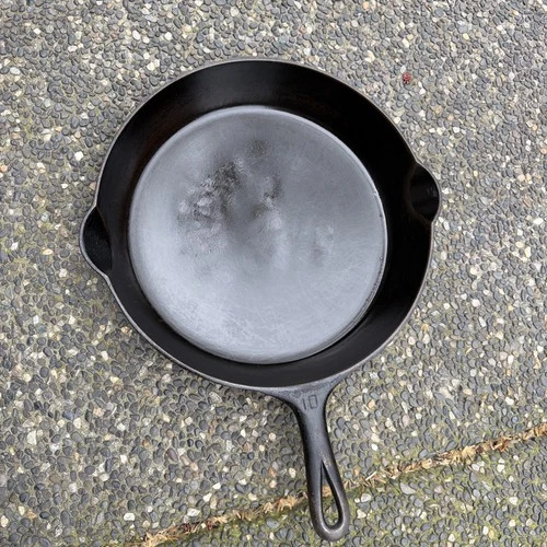 Griswold No 10 716B Cast Iron Skillet