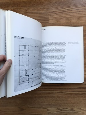 Giuseppe Terragni：変容、分解、批判. P. Eisenman Giuseppe